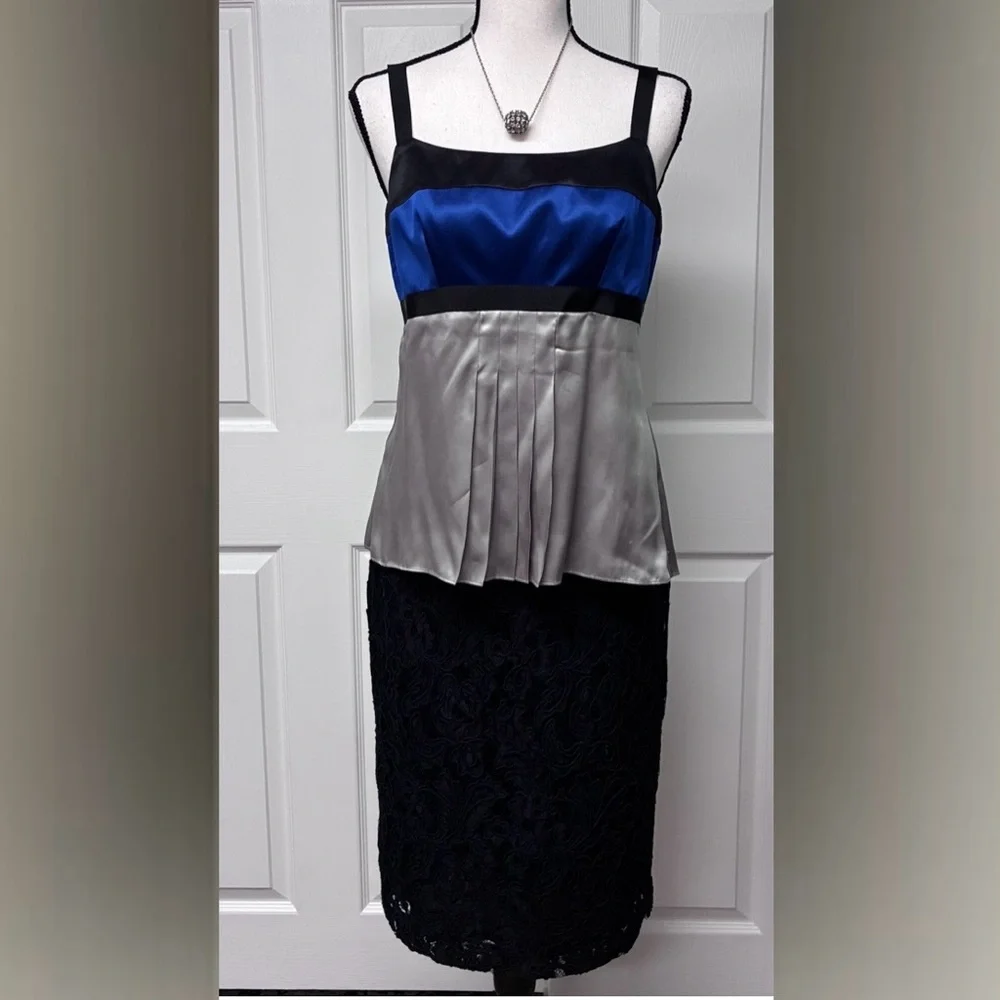 NWT Talbots black lace evening /cocktail skirt. Lace overlay/black lining Size 8